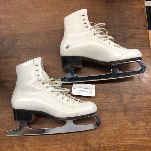Junior/Youth Figure Skates