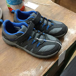 2Y - Merrell Hiking Shoes