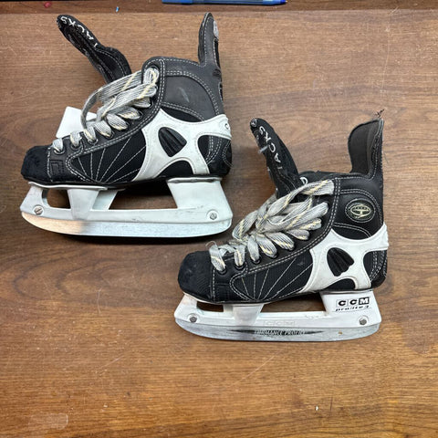 2 - CCM Super Tacks 652 Youth Hockey Skates