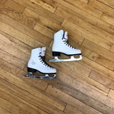 6 CCM Champion Deluxe Figure Skates