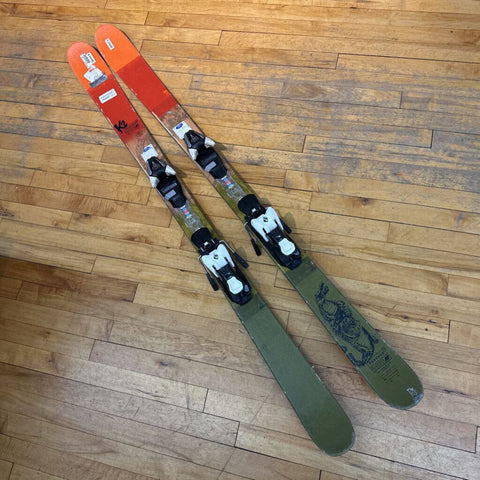 149cm K2 Poacher Jr Skis w/ Salomon L7 Bindings