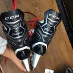 3 - ccm Tacks 9040 - black