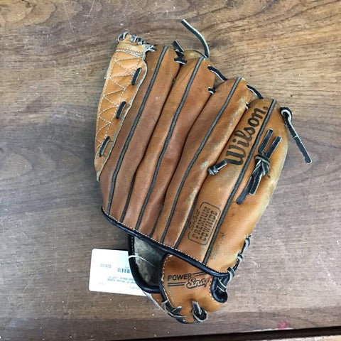 11" Wilson A2686 Baseball Glove - LHT
