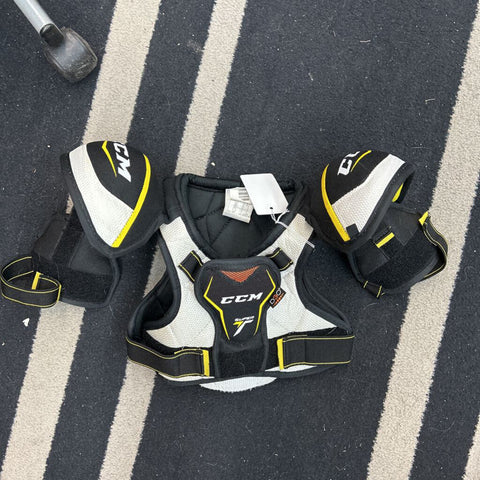 CCM Super Tacks Shoulder Pads