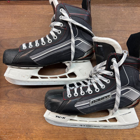 9.5 EE Bauer X400 Hockey Skate