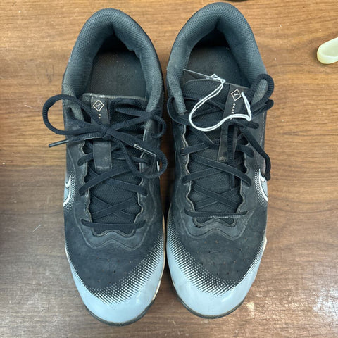 9 Nike Diamond Baseball Cleats
