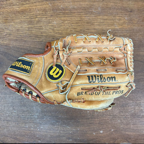 12"? Wilson A2341 Bruce Sutter Baseball Glove - RHT
